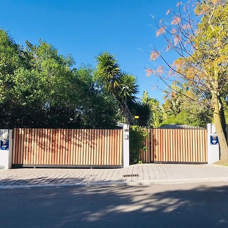 10Vdw Self Catering Apartments Durbanville Dış mekan fotoğraf