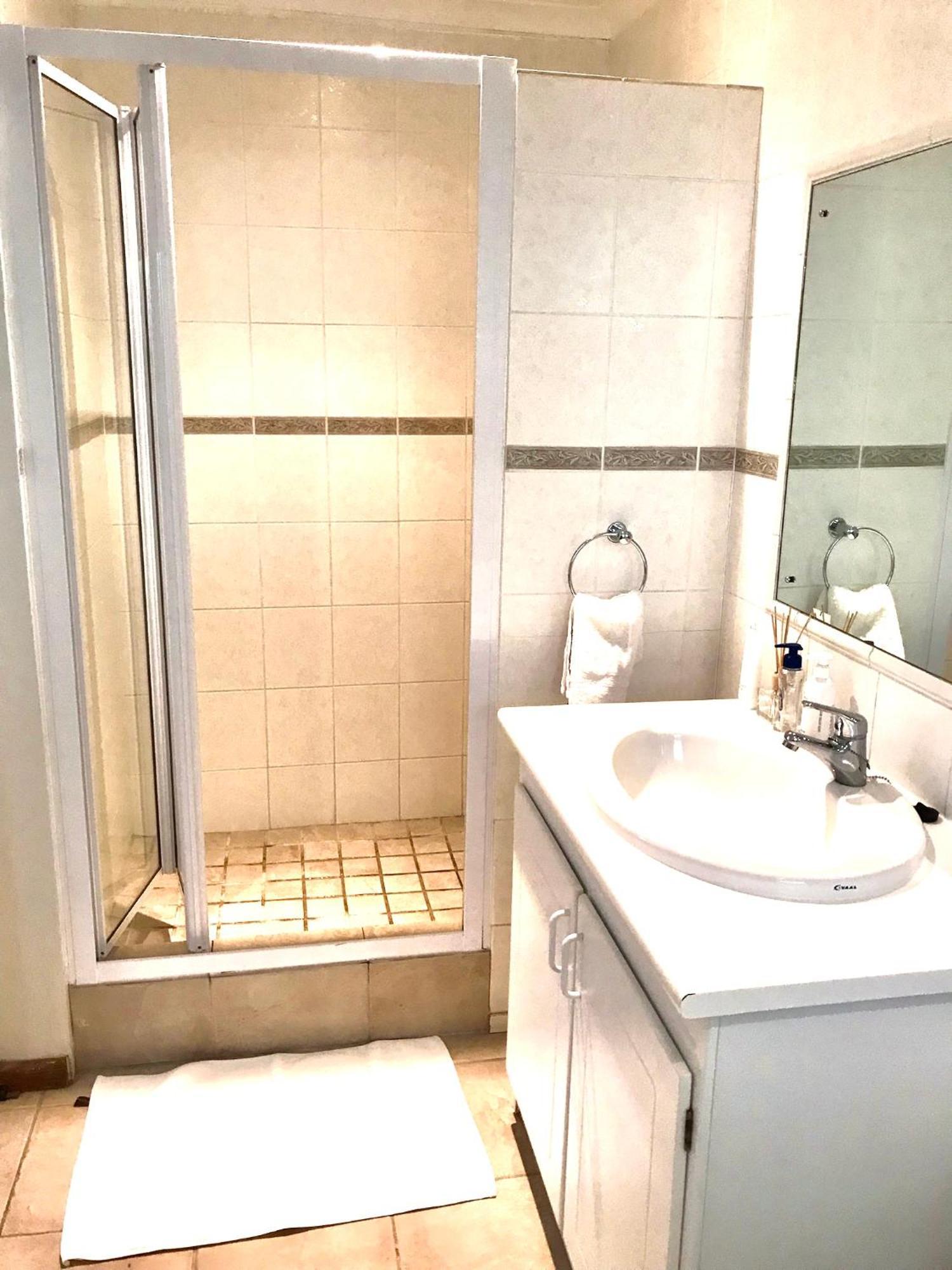10Vdw Self Catering Apartments Durbanville Dış mekan fotoğraf