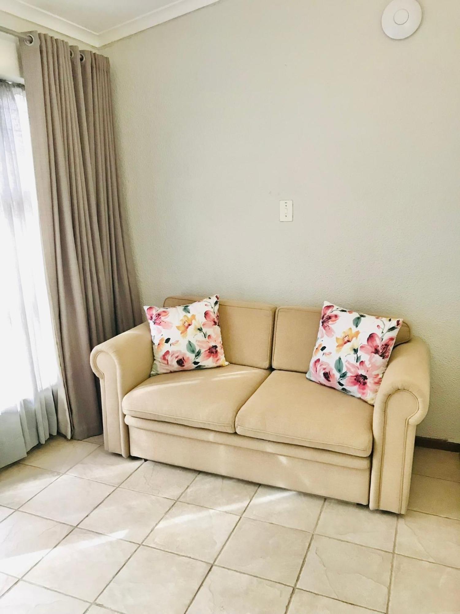 10Vdw Self Catering Apartments Durbanville Dış mekan fotoğraf