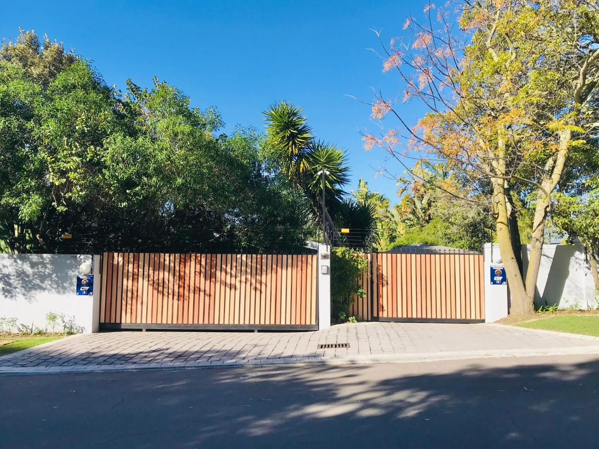 10Vdw Self Catering Apartments Durbanville Dış mekan fotoğraf